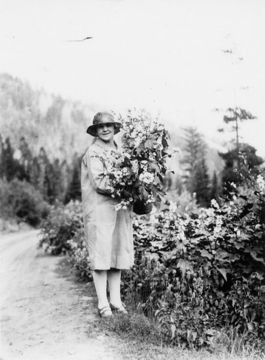 Rose Crabtree with flowers